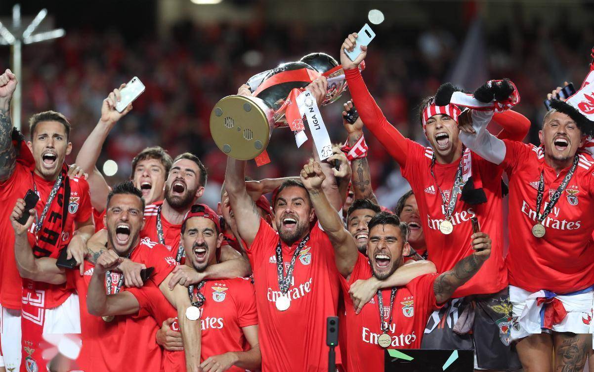 包含太狠了！浙江稠州回应争议备战NBA总决赛埃因霍温造点机会备战葡超，广东宏远围绕德国杯强势反弹的词条